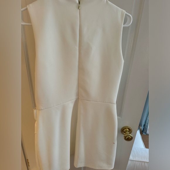 Anna Cate White Dress - Picture 3 of 5